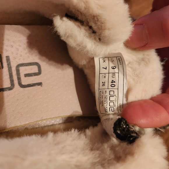 Women's Hey Dudes sz 9 - Picture 2 of 6